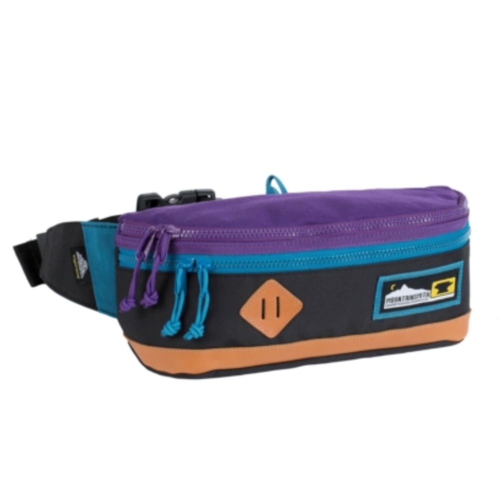 Fanny pack for hiking and travel.